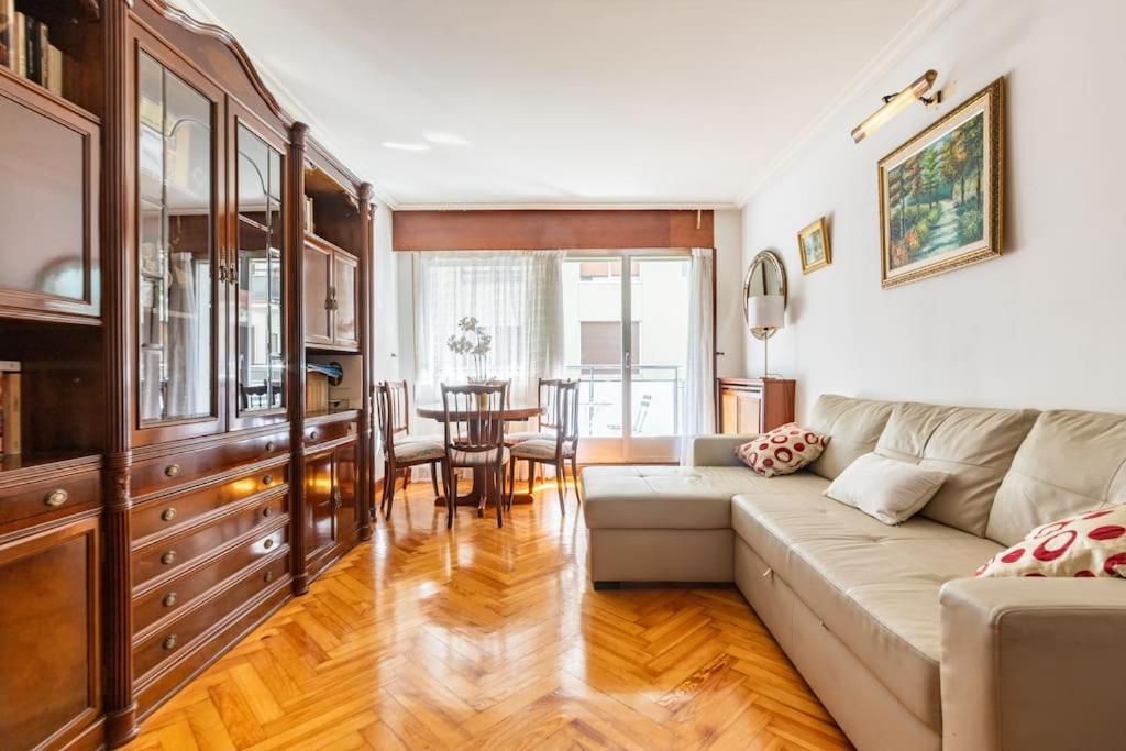 Terraza Playa Y Calle Peatonal Ess03377 San Sebastian Ngoại thất bức ảnh